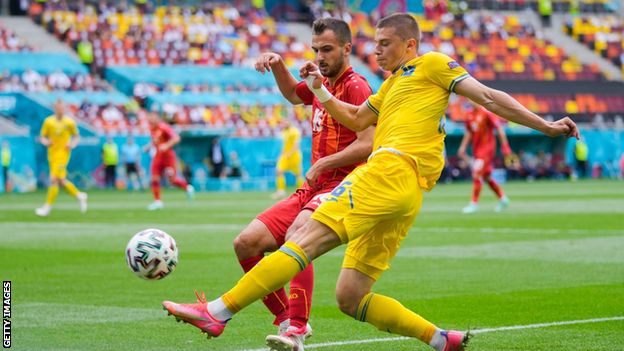 Vitaliy Mykolenko: Everton Sign Ukraine Left-back From Dynamo Kyiv For ...