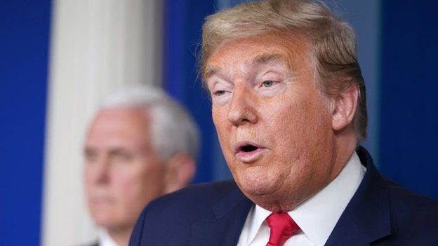 O presidente dos EUA, Donald Trump, durante anúncio sobre a crise do coronavírus em 24 de março de 2020