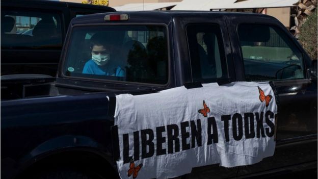 Protesta por la liberación de las personas retenidas en los centros del ICE.