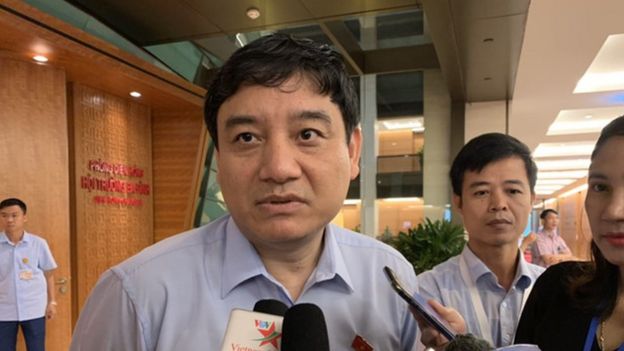 Bí thư Tỉnh ủy Nghệ An Nguyễn Đắc Vinh nói "mất liên lạc có thể do nhiều nguyên nhân".