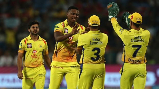 "இந்திய அணியில் ஜொலிக்கும் கோலி, ஆர்சிபியில் சொதப்புவது ஏன்?"