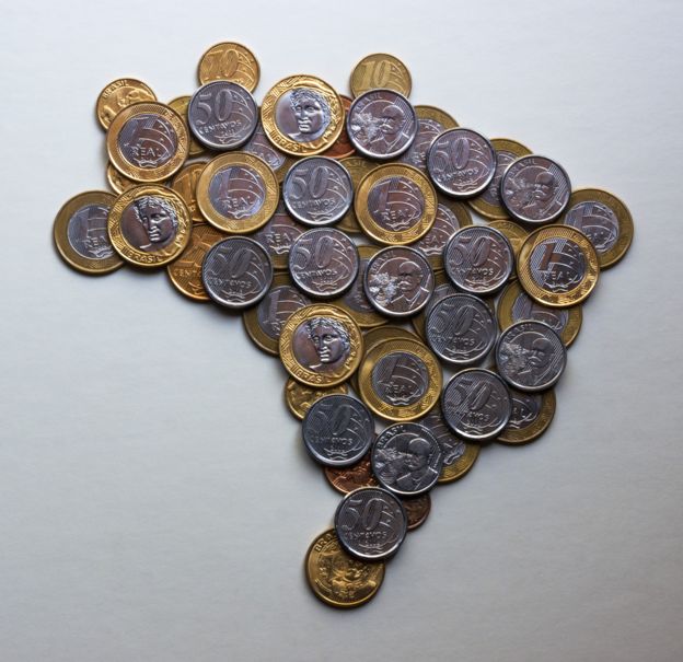 Mapa do Brasil com moedas