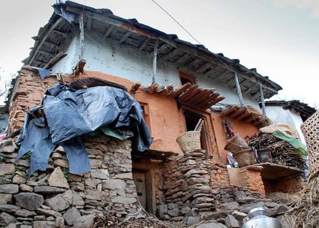 மாஜ்ஹிகாகௌன் கிராம வீடு