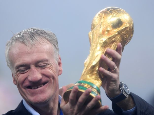 Didier Deschamps levanta la Copa del Mundo de Rusia 2018