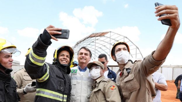 bolsonaro visita hospital de campanha em aguas lindas de goias