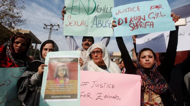 Manifestación en Kasur, Pakistán, contra el abuso sexual infantil.