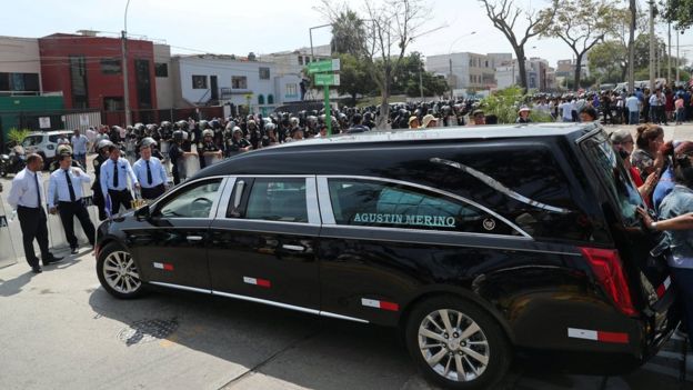 hearse at hospital in lima