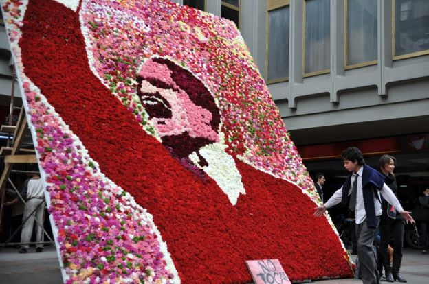 Homenaje floral a Gaitán.