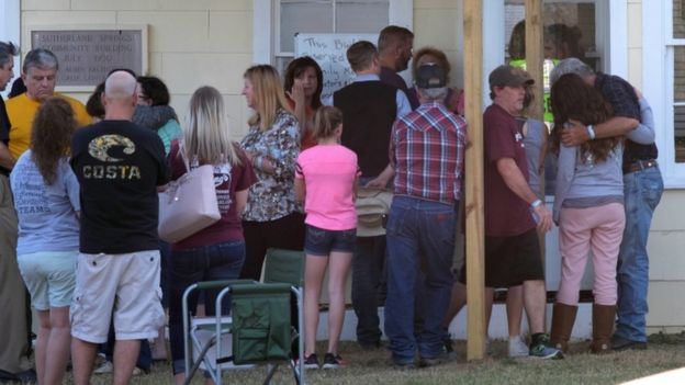 comunidad de Sotherland Springs tras el tiroteo sufrido en noviembre de 2017.