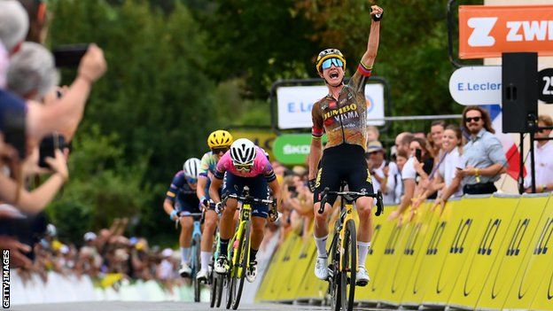 Tour De France Femmes: Marianne Vos Wins Second Stage And Takes Yellow 