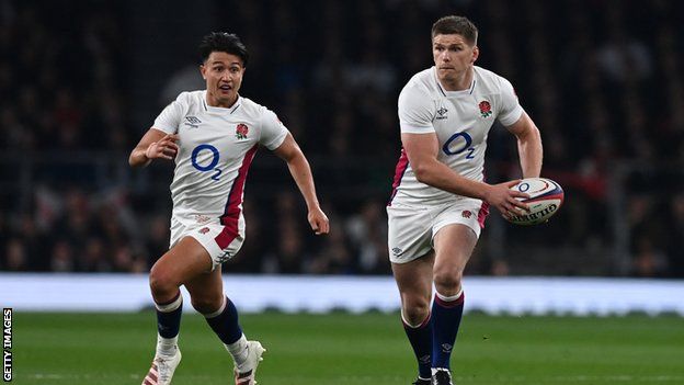 Marcus Smith and Owen Farrell playing for England