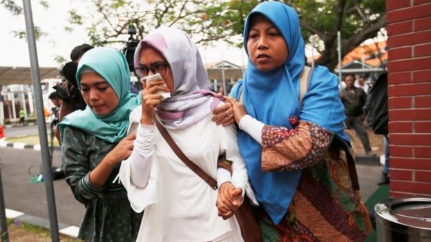 Relatives of passengers of Lion Air flight JT610 that crashed into the sea, arrive at crisis center at Soekarno Hatta International airport near Jakarta, Indonesia, October 29, 2018.