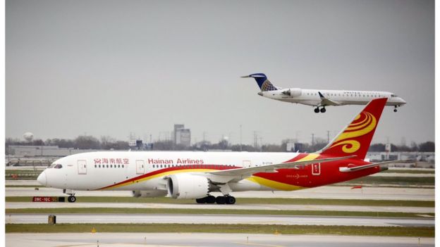 海南航空HU497航班在美国芝加哥奥黑尔国际机场降落