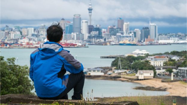 Joven en Auckland, Nueva Zelansa