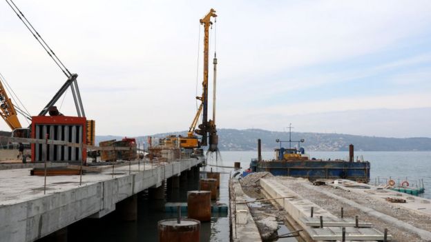 Construcciones del nuevo puerto de Trieste en Italia.