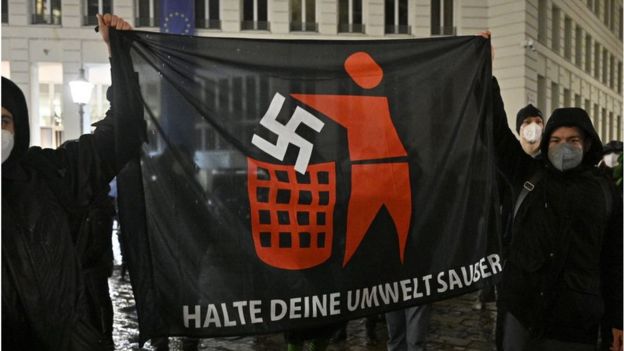 Bagaimana Simbol Kuno Swastika Dibajak Menjadi Lambang Kejahatan Dan