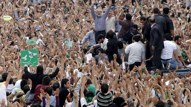 آیت‌الله خامنه‌ای صراحتا در خصوص اعتراضات خیابانی هشدا داد