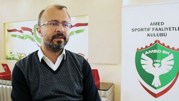 Amedspor Başkanı Ali Karakaş, 'ayrıştırıcı tezahüratlar'dan şikayetçi.