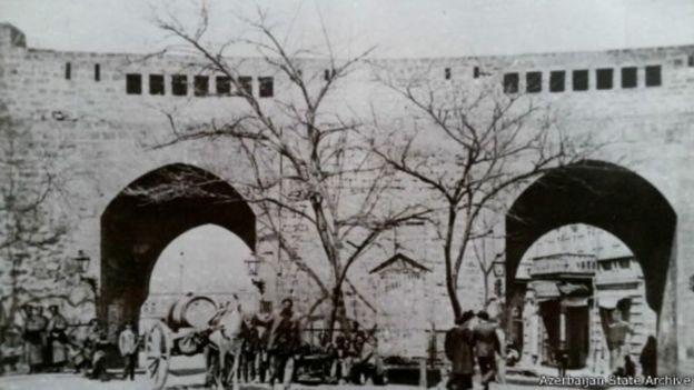 Qoşa Qala Qapısı. 1917-ci ilə qədər tarix. Foto: Dövlət arxivi