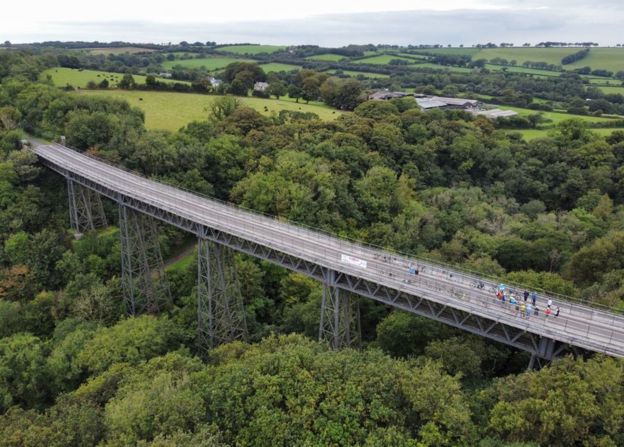 Bennerley Viaduct: New cycling route planned to connect bridges - BBC News