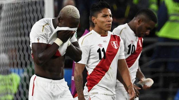 Jugadores peruanos lamentan la derrota