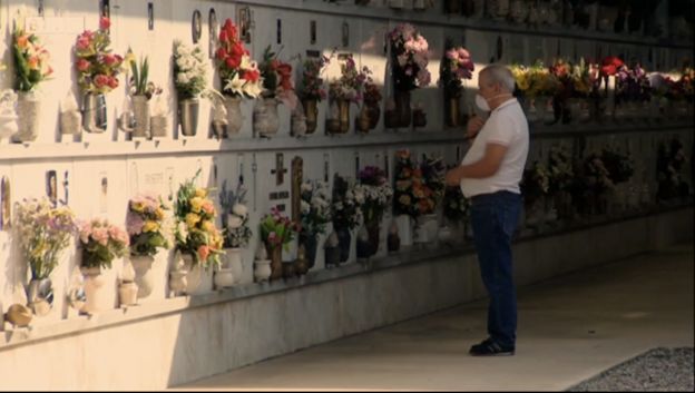 Cemitério com mortos por coronavírus em Bergamo