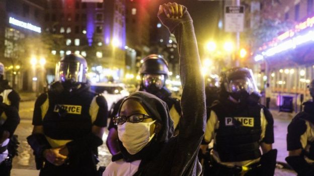 போலீஸார் கூறுவது என்ன?