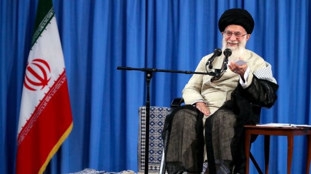 آیتالله خامنهای بعد از خروج آمریکا از توافق هستهای گفت که جمهوری اسلامی نمیتواند با آمریکا تعامل کند و نسبت به چشم انداز همکاری با قدرتهای اروپایی هم ابراز بدبینی کرد