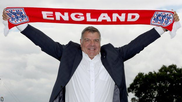 _91401932_allardyce_scarf_ap.jpg