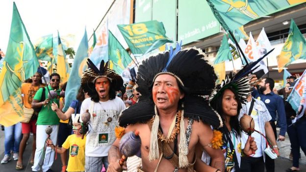 Manifestación indígenas Brasil.