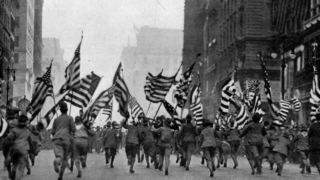 Soldados estadounidenses tras la declaración de guerra en 1917.