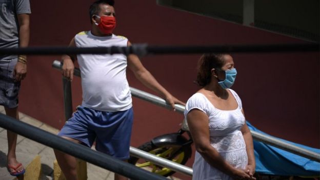 Bertha y su familia en Guayaquil.