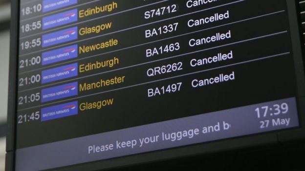 伦敦希斯罗机场的航班资讯显示屏