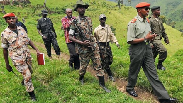 Bosco Ntaganda (imbere) yari umukuru w'ingabo zigera ku 50,000 muri DR Congo