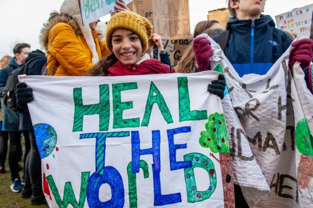 JÃ³venes manifestÃ¡ndose contra el cambio climÃ¡tico