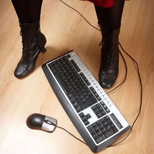 விபச்சாரத்தையும், பாலியல் தொழிலையும் இணையம் மாற்றியது எப்படி?