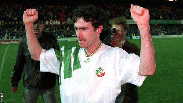 Alan McLoughlin celebrates at the final whistle after his goal earns a 1-1 draw with Northern Ireland and World Cup qualification