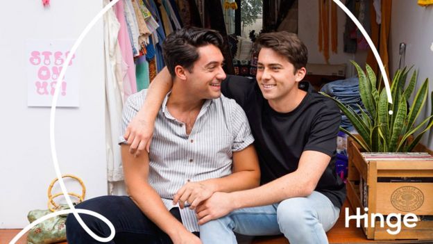 The mediation of gay men's lives: A review on gay dating app studies