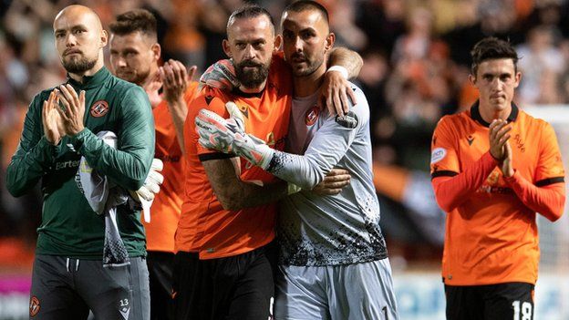Dundee United made a memorable return to European action with first-leg victory over AZ at TannadiceDundee United