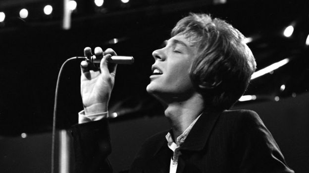 Scott Walker cantando