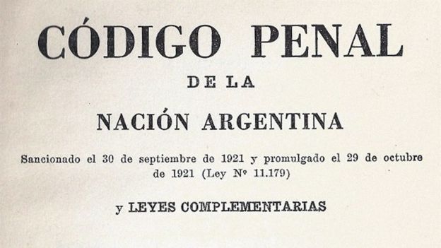 Tras el rechazo del Senado, Argentina optó por seguir manteniendo las leyes sobre aborto escritas hace casi un siglo. Foto: La Nación