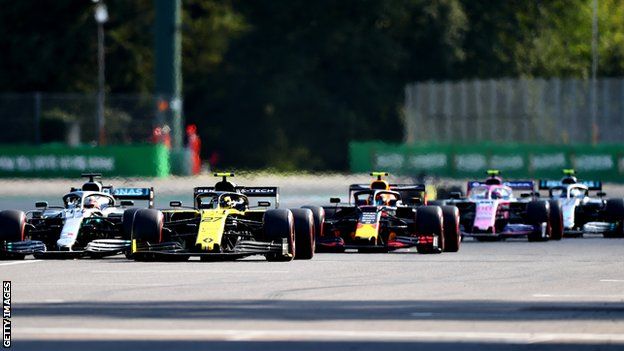 Drivers queue up behind Lewis Hamilton and Nico Hulkenberg as they battle for the slipstream in a madcap final lap of qualifying