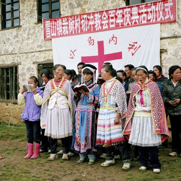 Người Hmong ở Trung Quốc theo Thiên Chúa giáo hát Thánh Ca