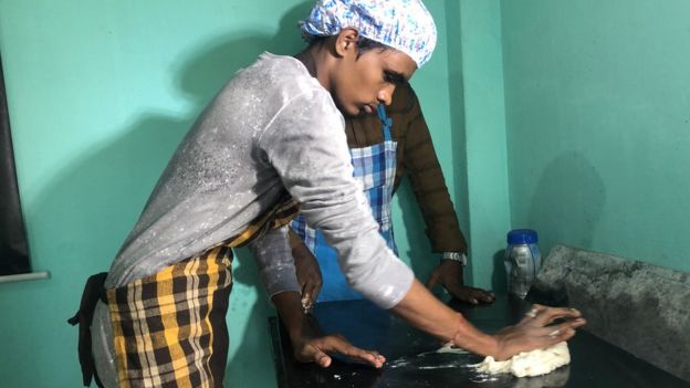 புரோட்டா போடுவதற்கு பயிற்சி மையம்