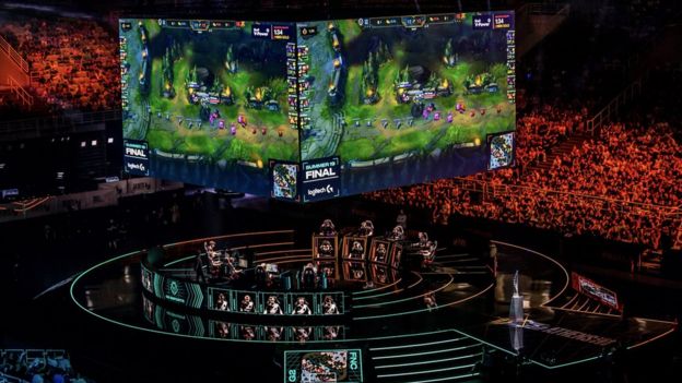 Esports' popularity 'only scratching the surface' - BBC News