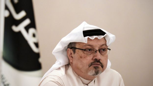 Critique du prince héritier Mohammed ben Salman, M. Khashoggi s'était réfugié aux États-Unis et écrivait des éditoriaux pour le Washington Post.