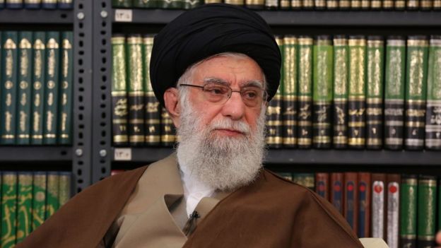 در پاسخ به استفتاهایی که در مورد شیوه شستشوی اجساد افراد فوت کرده بر اثر کرونا صورت گرفته، مراجع تقلید ایرانی نظرهای متفاوتی دادهاند.