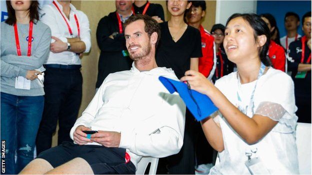 Andy Murray took on a fan at the China Open last year