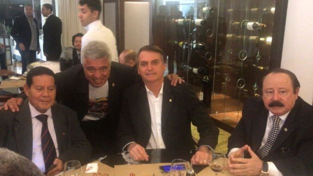 General Mourão ao lado de Major Olímpio, Jair Bolsonaro e Levy Fidelix