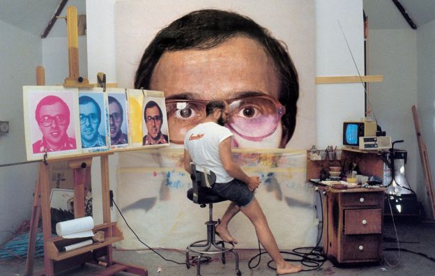 Chuck Close at work in the 70s